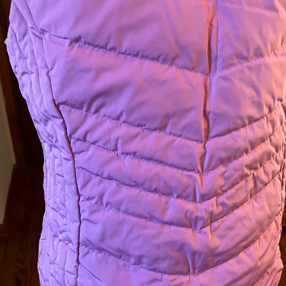 Talbots Genuine Down Puffer Vest with Detachable Faux Fur Collar Size Medium - Picture 3 of 9